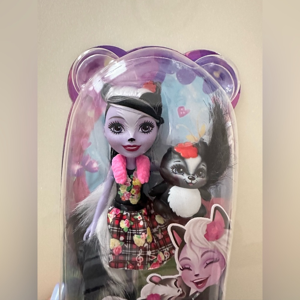 Nwt Enchantimals Sage Skunk & Caper Doll - Picture 3 of 3